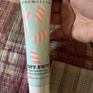 TRIFLE Soft Swirl Overnight Hydrating Face Mask